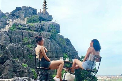 Tour 1 ngày: Bái Đính- Tràng An- Hang Múa