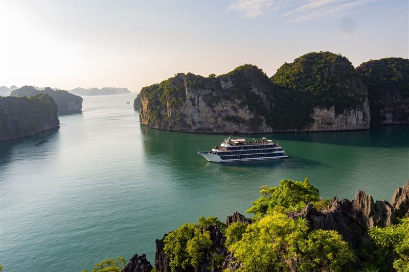 Rosy Cruise – 2D1N Overnight Escape to Halong Bay from Hanoi