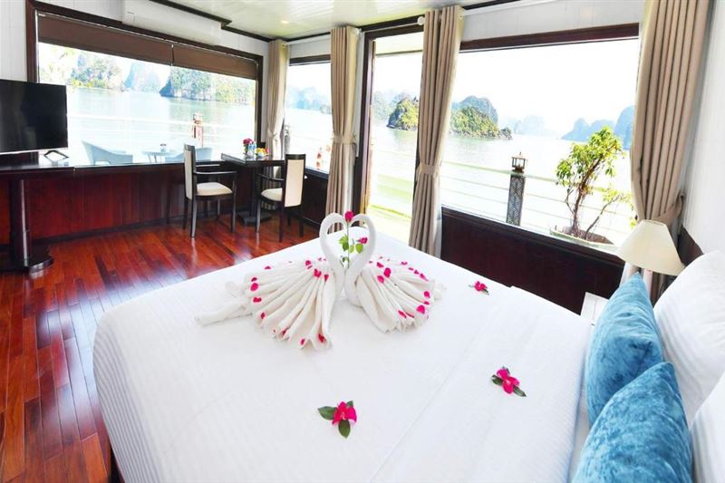 Halong Sapphire Cruise - Luxury Overnight Cruise in Lan Ha Bay & Ha Long Bay