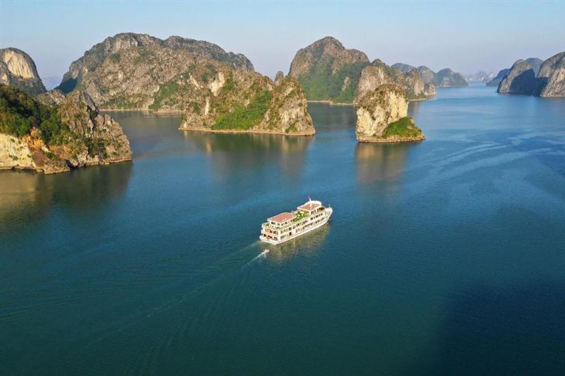 Halong Sapphire Cruise - Luxury Overnight Cruise in Lan Ha Bay & Ha Long Bay