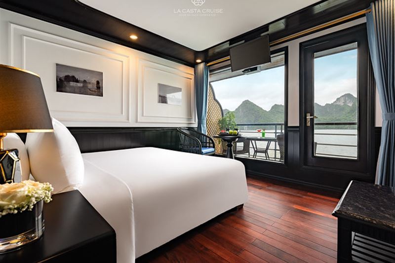 Halong La Casta Cruise - 2 Day 1 Night Tour From Hanoi