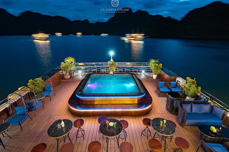 Halong La Casta Cruise - 2 Day 1 Night Tour From Hanoi