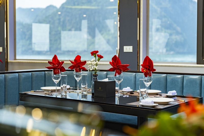 LA CASTA DAILY & PREMIER CRUISES 5 STAR