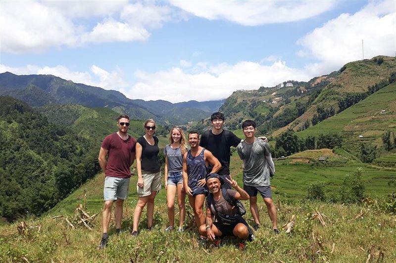 Sapa Scenic Trekking through Rice Terraces & Local Villages