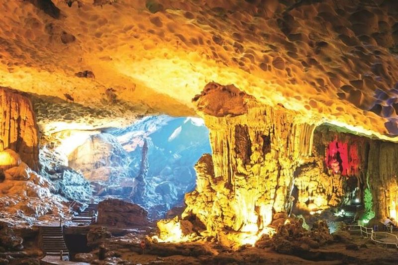 Halong Bay 2 Days with Cozy Bay Classic Cruise