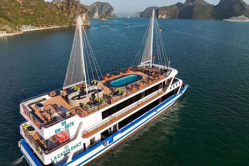 LA CASTA DAILY & PREMIER CRUISES 5 STAR