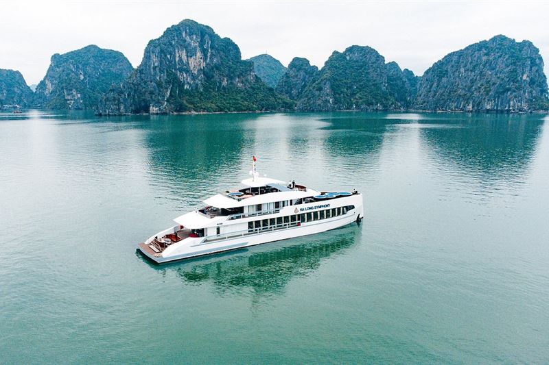Symphony Cruise Ha Long Bay – Luxury Day Cruise Experience