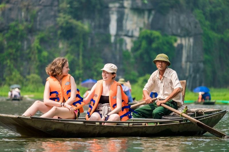 Awesome Northern Vietnam Tour to Hanoi – Halong – Ninh Binh