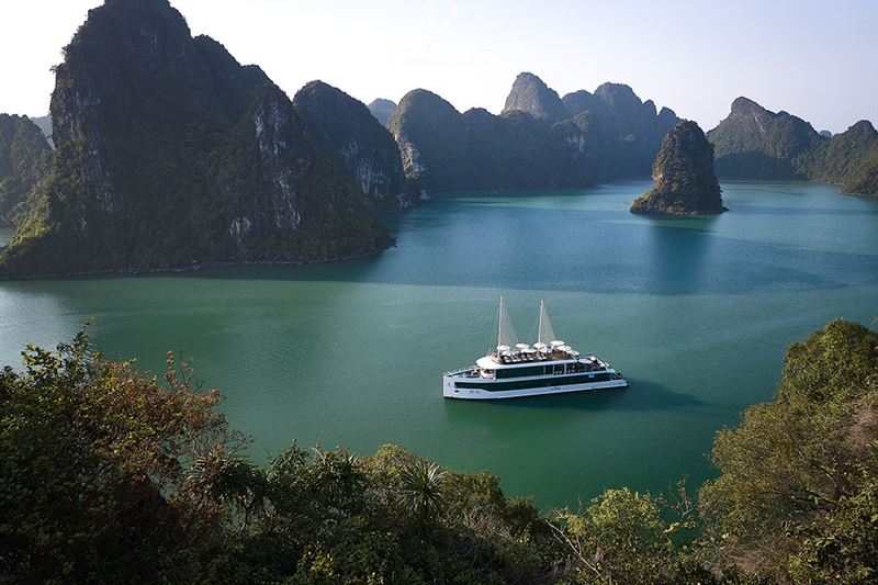 JADESAILS - Top Luxury Day Cruise in Halong Bay & Lan Ha Bay