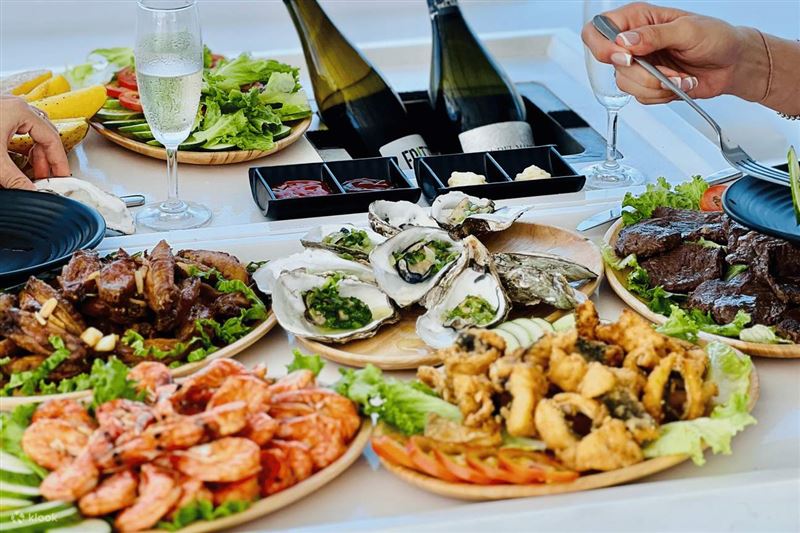 Phu Quoc Sunset Cruise – BBQ Dinner & Fireworks Show