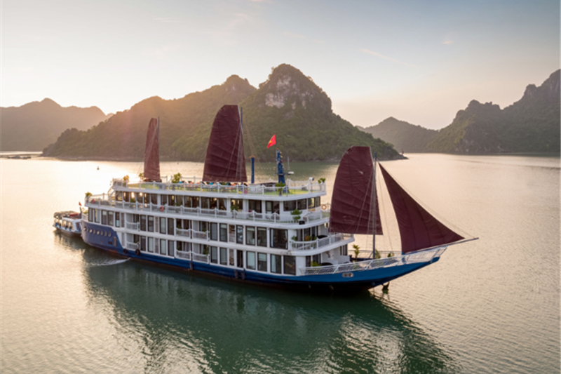 Verdure Lotus Cruises – Luxury Cruise on Lan Ha Bay