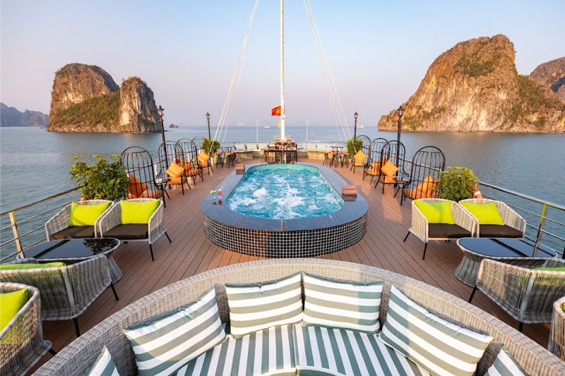 Amethyst Daily Cruise - 1 Day Luxury Halong Bay Tour from Hanoi