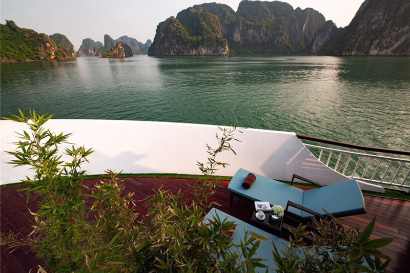 Dora Cruise - Luxury 5 Star Overnight Cruise in Lan Ha Bay & Ha Long Bay