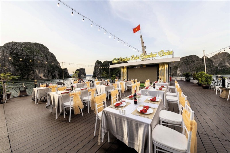 Verdure Lotus Grandeur Cruise Halong Bay – Luxury Facilities & Premium Experience