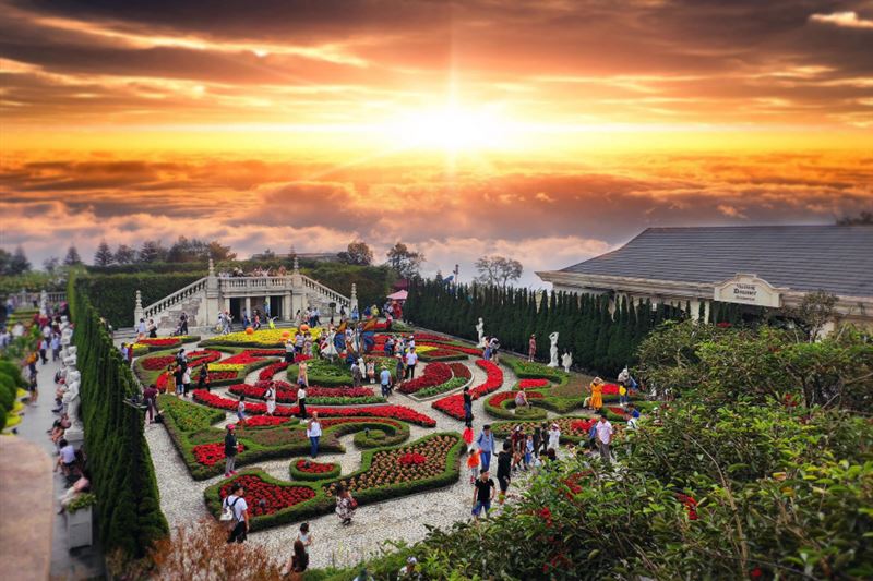 Golden Bridge & Ba Na Hills Full Day Trip from Da Nang