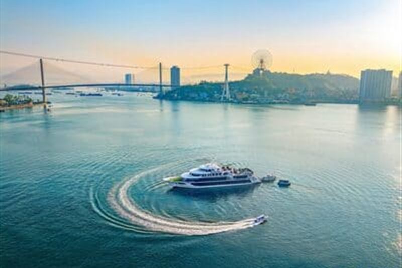 Sea Octopus Cruise – Premium Luxury Day Tour in Ha Long Bay