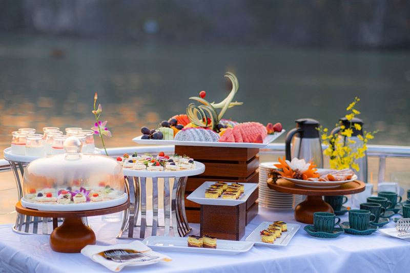 Symphony Cruise Ha Long Bay – Luxury Day Cruise Experience