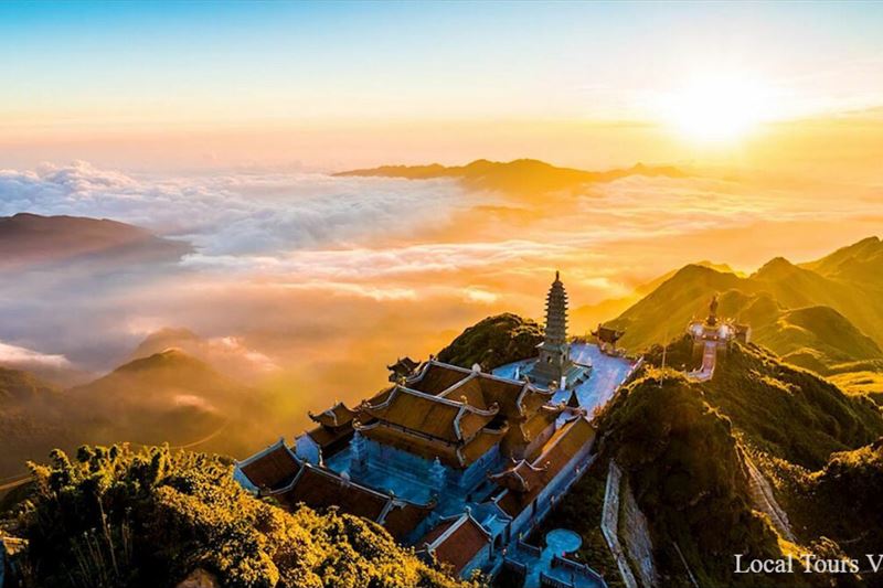 Sapa Trekking Tour with Fansipan Peak